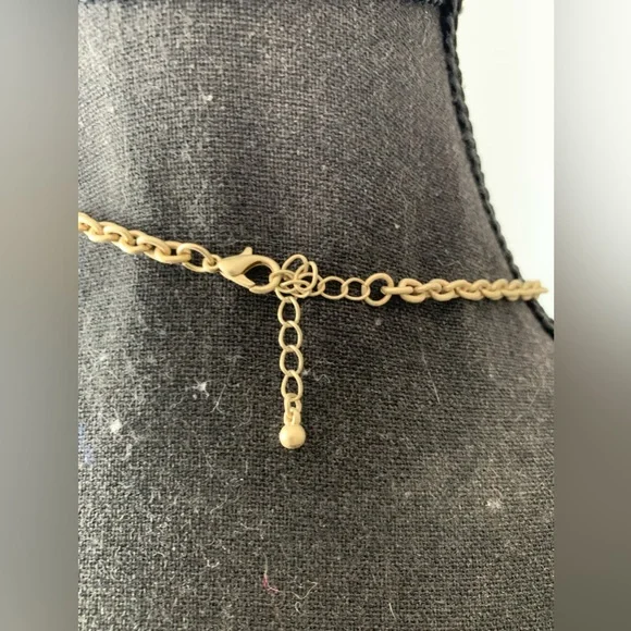 Geometric Necklace - Picture 4 of 4